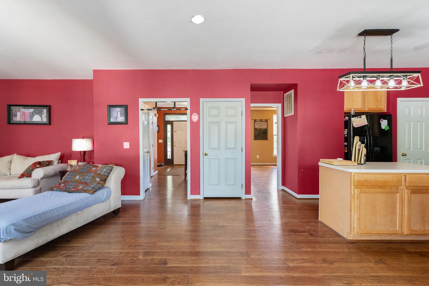 7 COOPER RUN ST, LOVETTSVILLE, Virginia 20180, 4 Bedrooms Bedrooms, ,2 BathroomsBathrooms,Residential,For sale,7 COOPER RUN ST,VALO2101436 MLS # VALO2101436