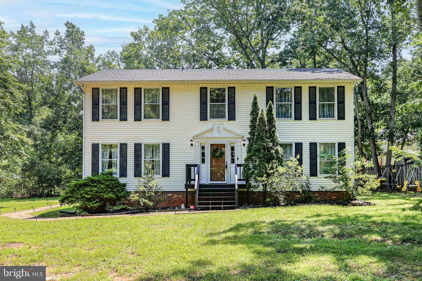 13610 FLANK MARCH LN, SPOTSYLVANIA, Virginia 22551, 4 Bedrooms Bedrooms, ,2 BathroomsBathrooms,Residential,For sale,13610 FLANK MARCH LN,VASP2034554 MLS # VASP2034554