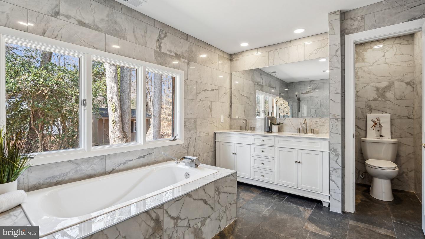 6008 CHAPMAN RD, LORTON, Virginia 22079, 4 Bedrooms Bedrooms, ,3 BathroomsBathrooms,Residential,For sale,6008 CHAPMAN RD,VAFX2254378 MLS # VAFX2254378