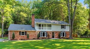 6008 CHAPMAN RD, LORTON, Virginia 22079, 4 Bedrooms Bedrooms, ,3 BathroomsBathrooms,Residential,For sale,6008 CHAPMAN RD,VAFX2254378 MLS # VAFX2254378