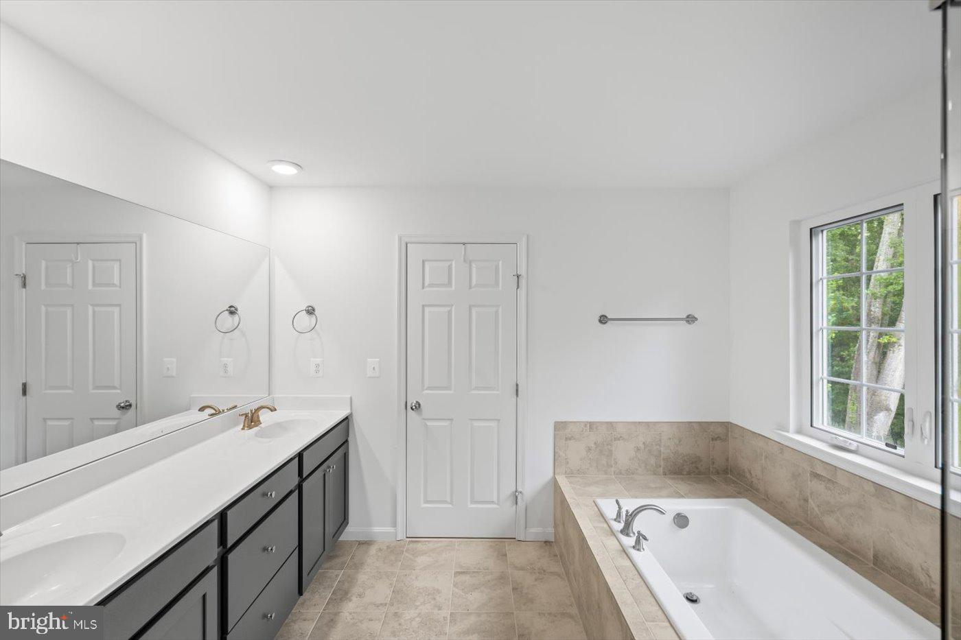 11466 CAMELOT LN, KING GEORGE, Virginia 22485, 5 Bedrooms Bedrooms, ,4 BathroomsBathrooms,Residential,For sale,11466 CAMELOT LN,VAKG2006690 MLS # VAKG2006690