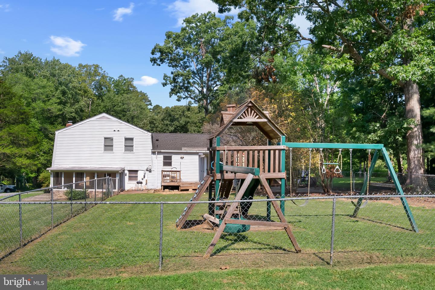 12565 BRISTERSBURG RD, MIDLAND, Virginia 22728, 5 Bedrooms Bedrooms, ,3 BathroomsBathrooms,Residential,For sale,12565 BRISTERSBURG RD,VAFQ2017382 MLS # VAFQ2017382
