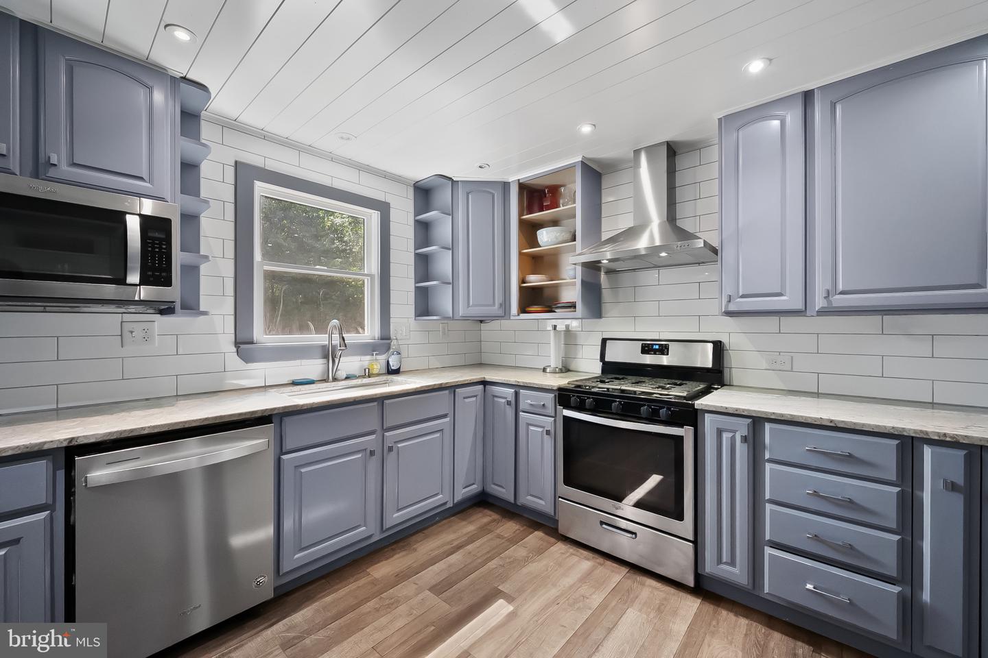 12565 BRISTERSBURG RD, MIDLAND, Virginia 22728, 5 Bedrooms Bedrooms, ,3 BathroomsBathrooms,Residential,For sale,12565 BRISTERSBURG RD,VAFQ2017382 MLS # VAFQ2017382
