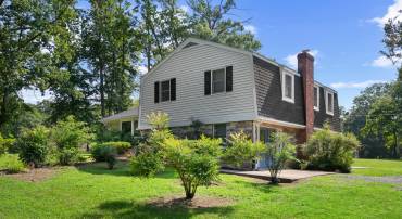12565 BRISTERSBURG RD, MIDLAND, Virginia 22728, 5 Bedrooms Bedrooms, ,3 BathroomsBathrooms,Residential,For sale,12565 BRISTERSBURG RD,VAFQ2017382 MLS # VAFQ2017382