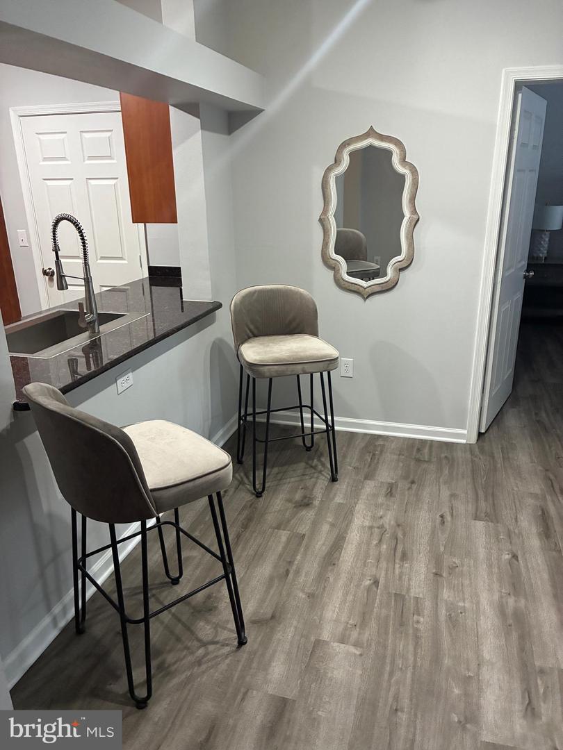12925 CENTRE PARK CIR #101, HERNDON, Virginia 20171, 2 Bedrooms Bedrooms, ,2 BathroomsBathrooms,Residential,For sale,12925 CENTRE PARK CIR #101,VAFX2254610 MLS # VAFX2254610