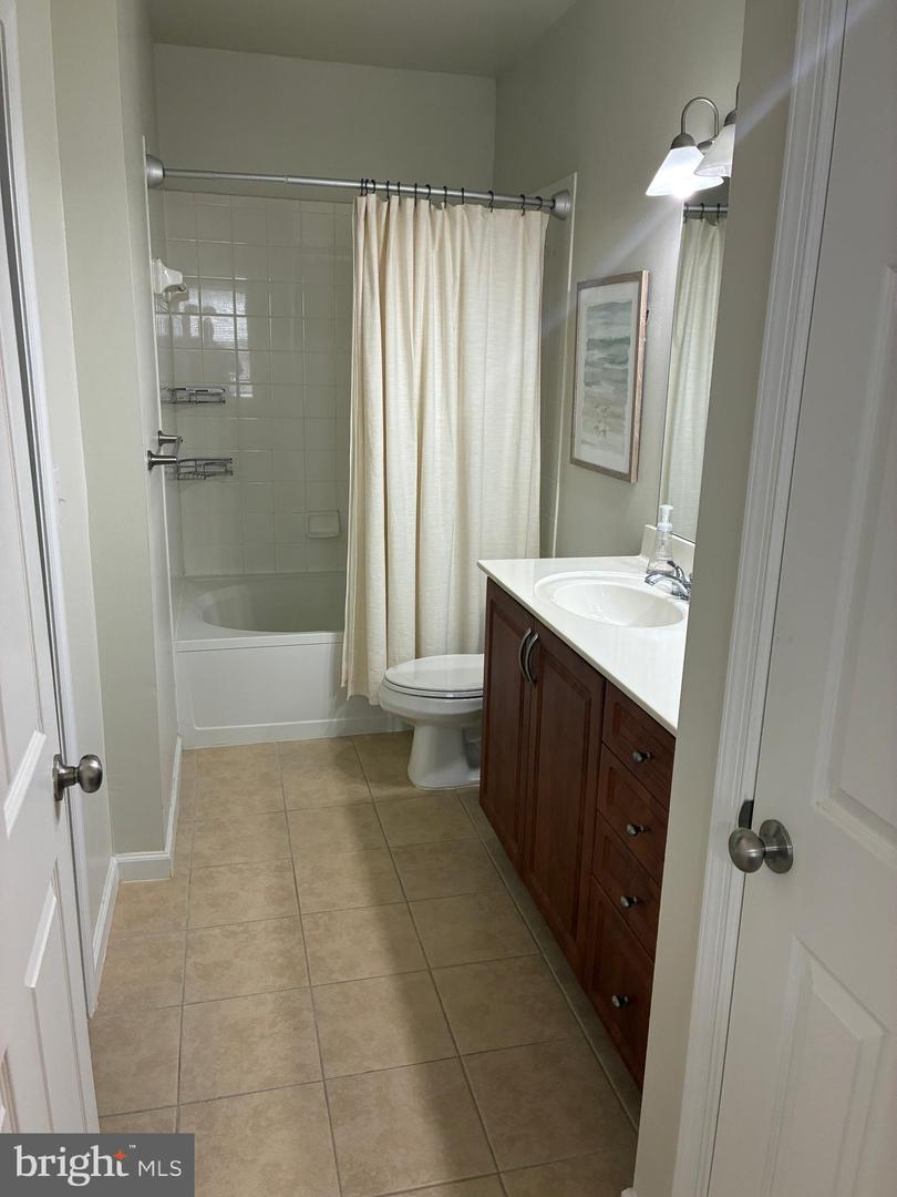 12925 CENTRE PARK CIR #101, HERNDON, Virginia 20171, 2 Bedrooms Bedrooms, ,2 BathroomsBathrooms,Residential,For sale,12925 CENTRE PARK CIR #101,VAFX2254610 MLS # VAFX2254610