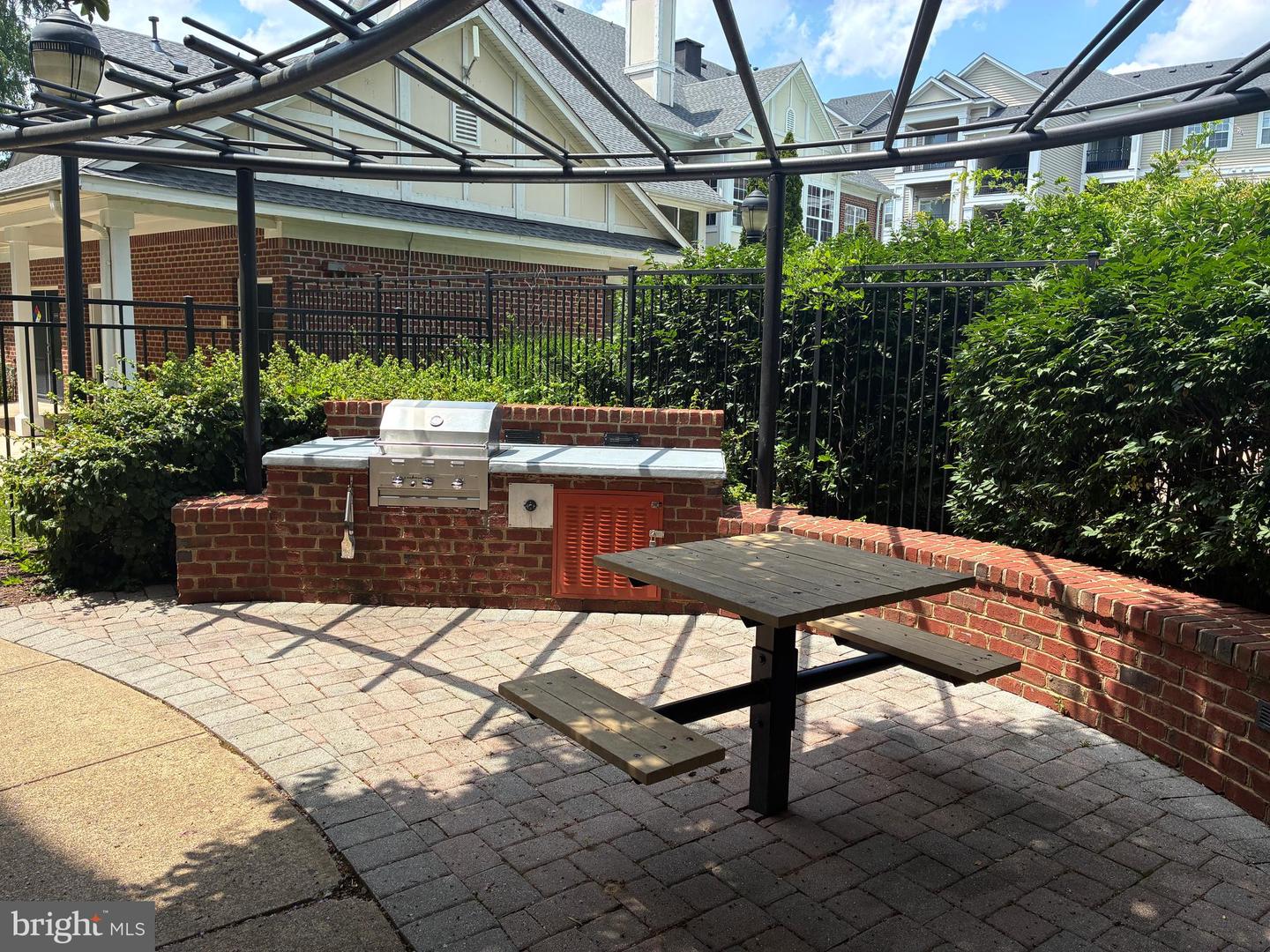12925 CENTRE PARK CIR #101, HERNDON, Virginia 20171, 2 Bedrooms Bedrooms, ,2 BathroomsBathrooms,Residential,For sale,12925 CENTRE PARK CIR #101,VAFX2254610 MLS # VAFX2254610