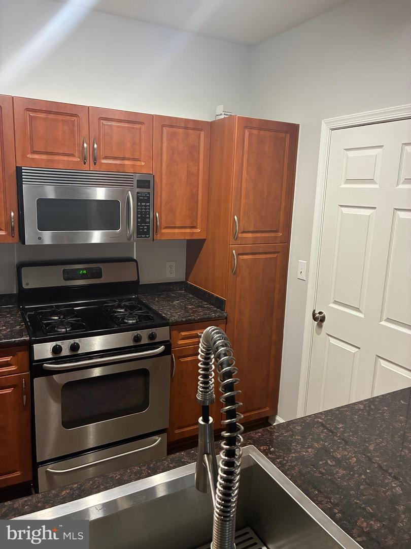 12925 CENTRE PARK CIR #101, HERNDON, Virginia 20171, 2 Bedrooms Bedrooms, ,2 BathroomsBathrooms,Residential,For sale,12925 CENTRE PARK CIR #101,VAFX2254610 MLS # VAFX2254610