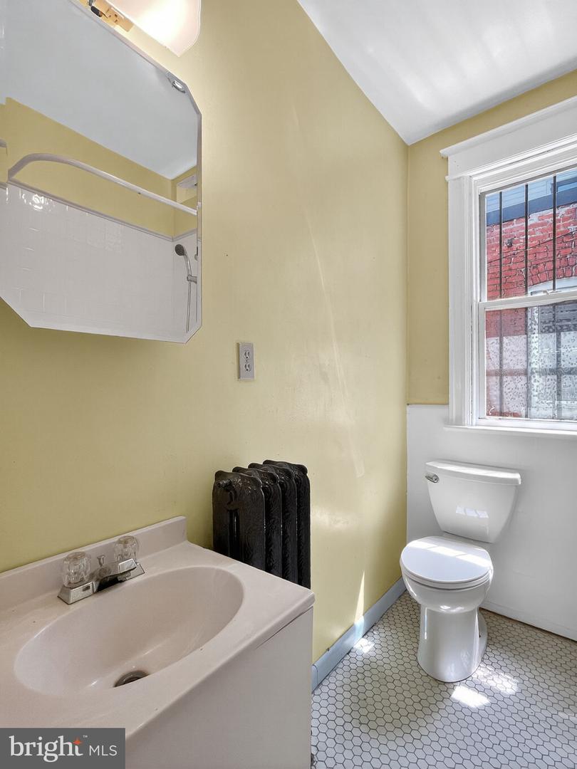 1438 INDEPENDENCE AVE SE, WASHINGTON, District Of Columbia 20003, 3 Bedrooms Bedrooms, ,2 BathroomsBathrooms,Residential,For sale,1438 INDEPENDENCE AVE SE,DCDC2209824 MLS # DCDC2209824
