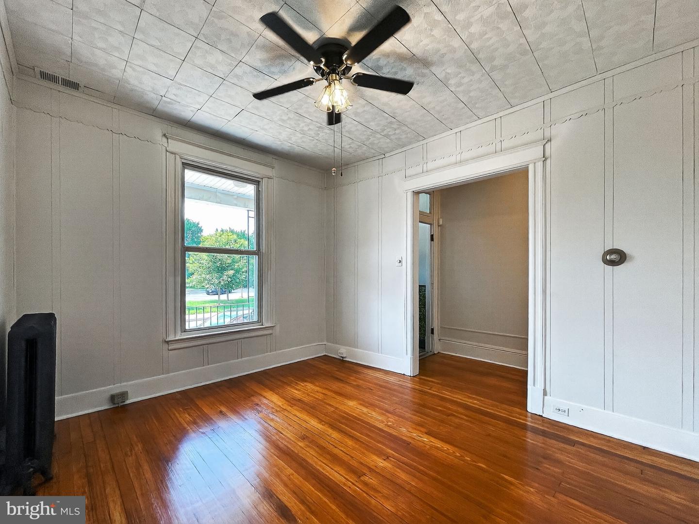 1438 INDEPENDENCE AVE SE, WASHINGTON, District Of Columbia 20003, 3 Bedrooms Bedrooms, ,2 BathroomsBathrooms,Residential,For sale,1438 INDEPENDENCE AVE SE,DCDC2209824 MLS # DCDC2209824