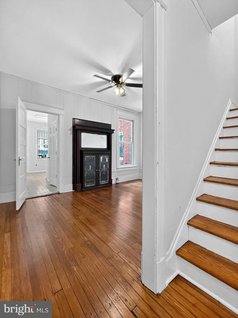 1438 INDEPENDENCE AVE SE, WASHINGTON, District Of Columbia 20003, 3 Bedrooms Bedrooms, ,2 BathroomsBathrooms,Residential,For sale,1438 INDEPENDENCE AVE SE,DCDC2209824 MLS # DCDC2209824