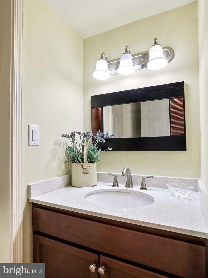 275 MOUNTAIN HEIGHTS RD, FRONT ROYAL, Virginia 22630, 2 Bedrooms Bedrooms, ,1 BathroomBathrooms,Residential,For sale,275 MOUNTAIN HEIGHTS RD,VAWR2011662 MLS # VAWR2011662