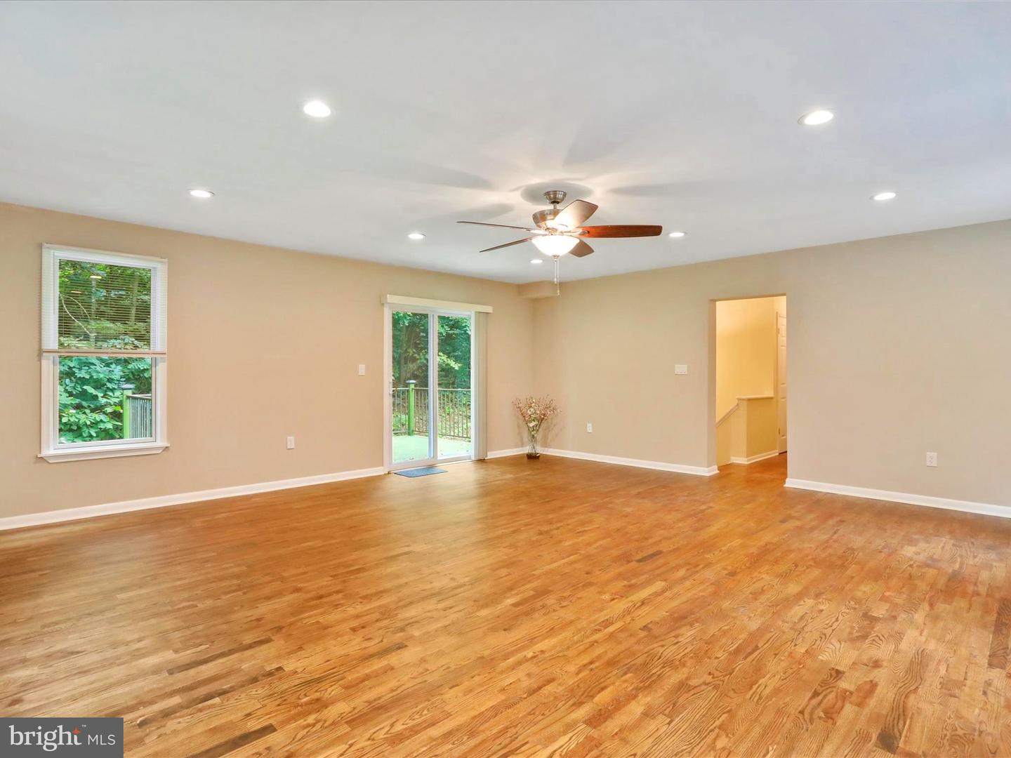 275 MOUNTAIN HEIGHTS RD, FRONT ROYAL, Virginia 22630, 2 Bedrooms Bedrooms, ,1 BathroomBathrooms,Residential,For sale,275 MOUNTAIN HEIGHTS RD,VAWR2011662 MLS # VAWR2011662