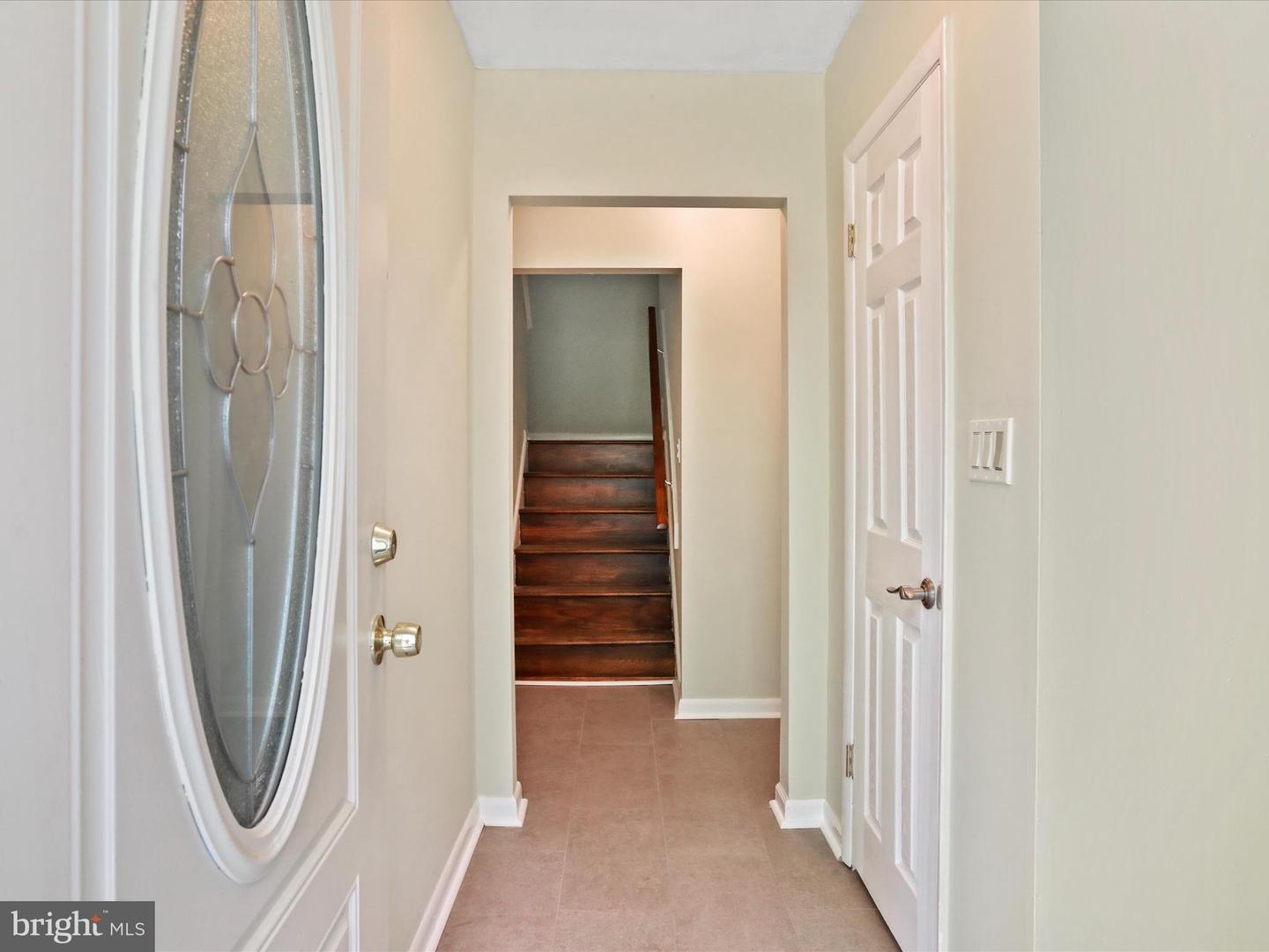 275 MOUNTAIN HEIGHTS RD, FRONT ROYAL, Virginia 22630, 2 Bedrooms Bedrooms, ,1 BathroomBathrooms,Residential,For sale,275 MOUNTAIN HEIGHTS RD,VAWR2011662 MLS # VAWR2011662