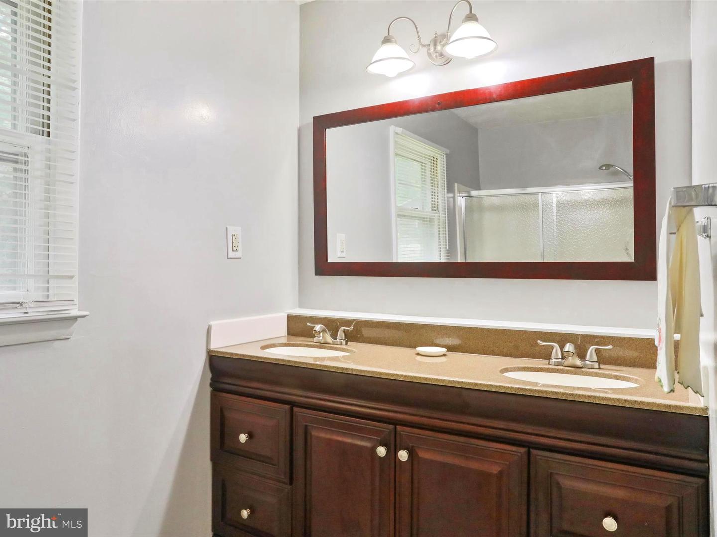 275 MOUNTAIN HEIGHTS RD, FRONT ROYAL, Virginia 22630, 2 Bedrooms Bedrooms, ,1 BathroomBathrooms,Residential,For sale,275 MOUNTAIN HEIGHTS RD,VAWR2011662 MLS # VAWR2011662