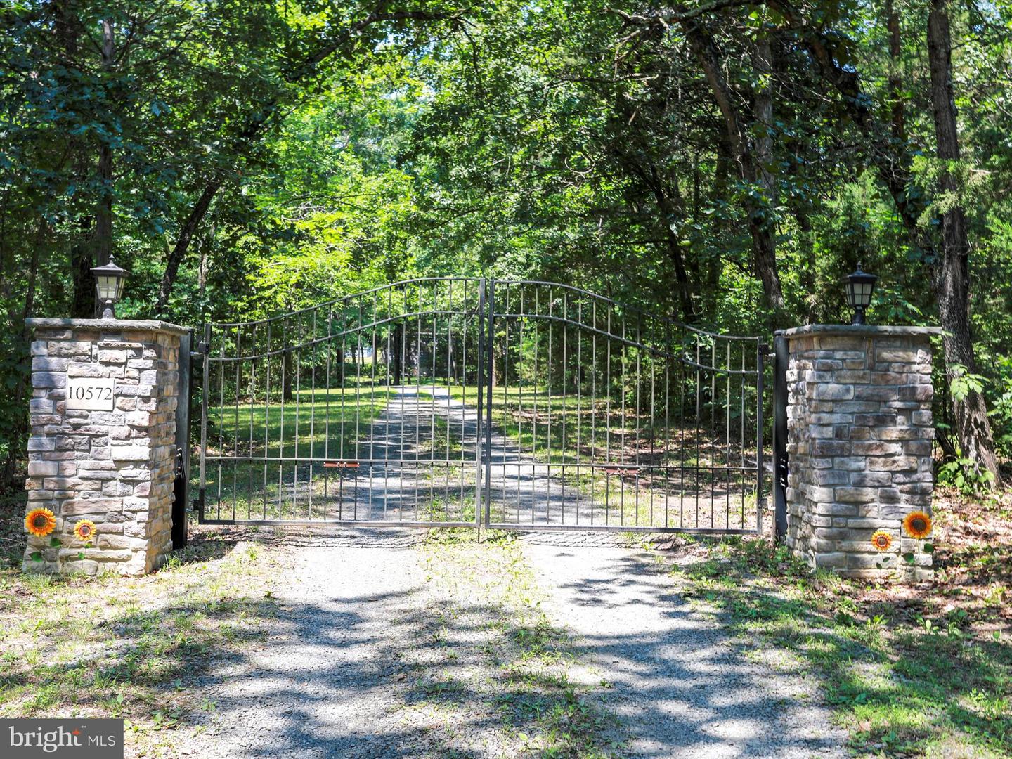 10572 SHENANDOAH PATH, CATLETT, Virginia 20119, 3 Bedrooms Bedrooms, ,4 BathroomsBathrooms,Residential,For sale,10572 SHENANDOAH PATH,VAFQ2017406 MLS # VAFQ2017406