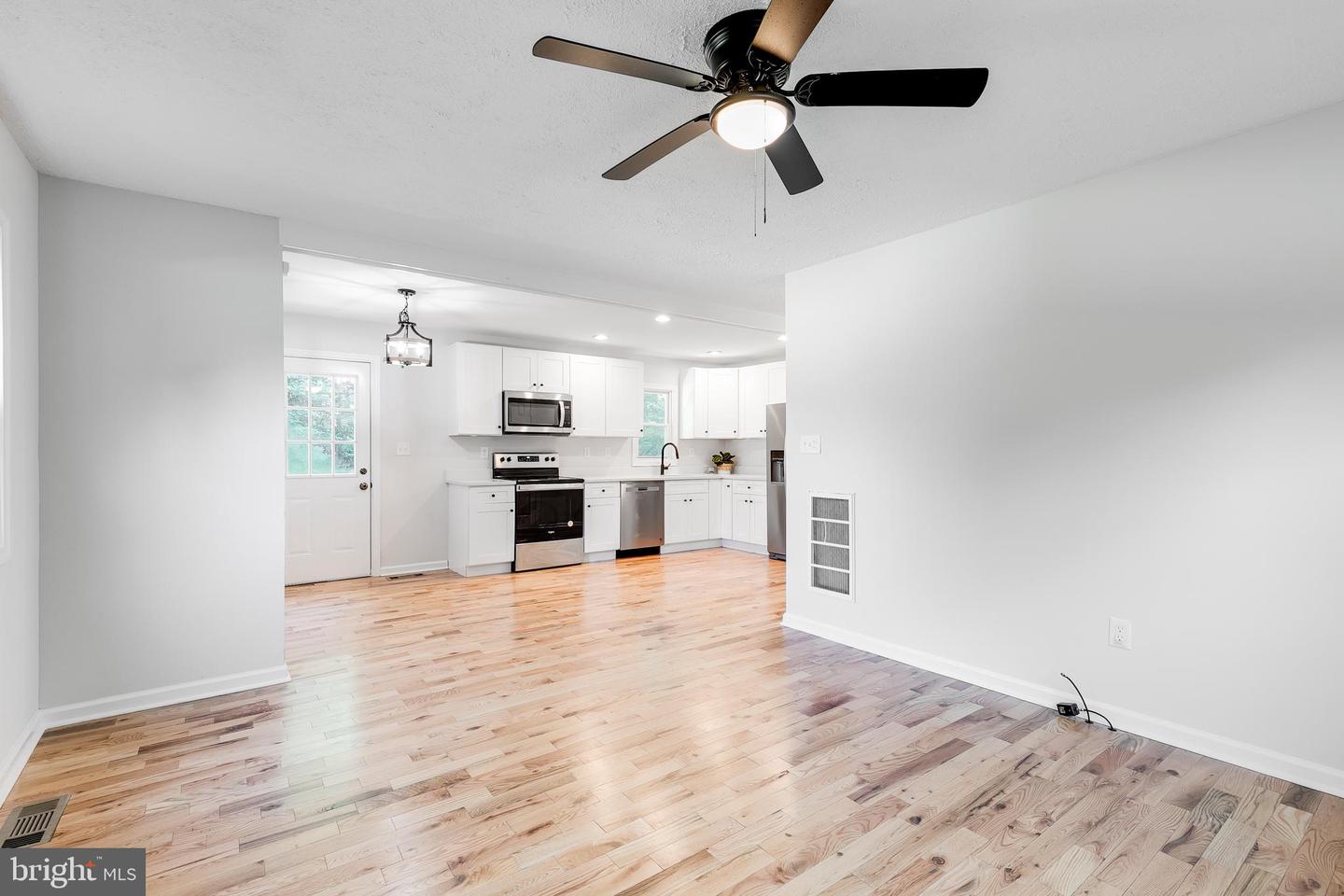 16434 BRASWELL ST, BOWLING GREEN, Virginia 22427, 3 Bedrooms Bedrooms, ,1 BathroomBathrooms,Residential,For sale,16434 BRASWELL ST,VACV2008498 MLS # VACV2008498