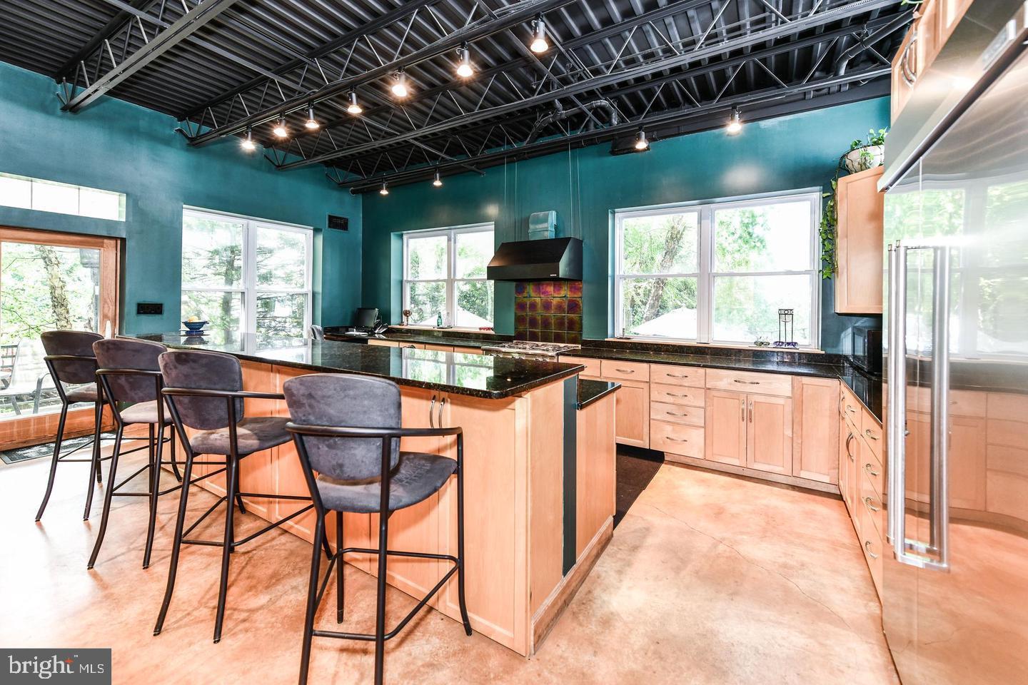 2222 N EMERSON ST, ARLINGTON, Virginia 22207, 3 Bedrooms Bedrooms, ,3 BathroomsBathrooms,Residential,For sale,2222 N EMERSON ST,VAAR2060576 MLS # VAAR2060576