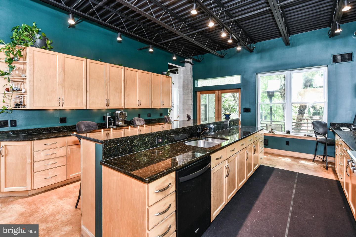 2222 N EMERSON ST, ARLINGTON, Virginia 22207, 3 Bedrooms Bedrooms, ,3 BathroomsBathrooms,Residential,For sale,2222 N EMERSON ST,VAAR2060576 MLS # VAAR2060576
