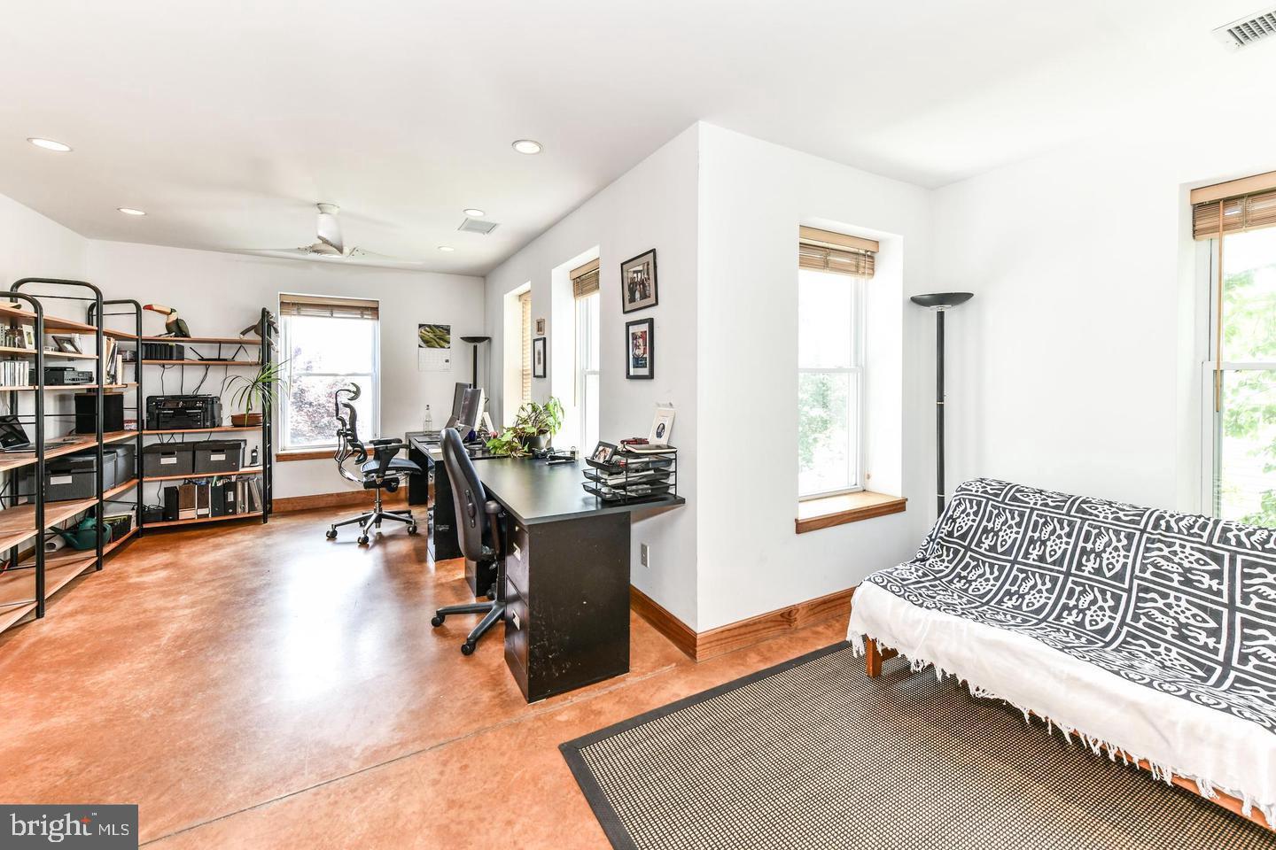 2222 N EMERSON ST, ARLINGTON, Virginia 22207, 3 Bedrooms Bedrooms, ,3 BathroomsBathrooms,Residential,For sale,2222 N EMERSON ST,VAAR2060576 MLS # VAAR2060576