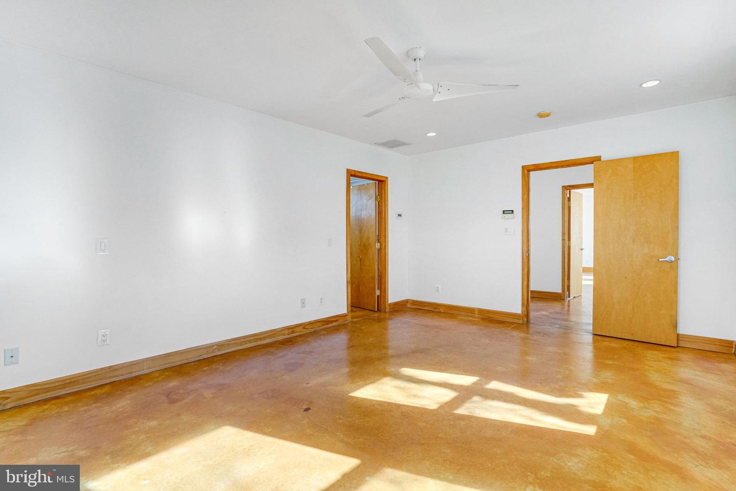 2222 N EMERSON ST, ARLINGTON, Virginia 22207, 3 Bedrooms Bedrooms, ,3 BathroomsBathrooms,Residential,For sale,2222 N EMERSON ST,VAAR2060576 MLS # VAAR2060576