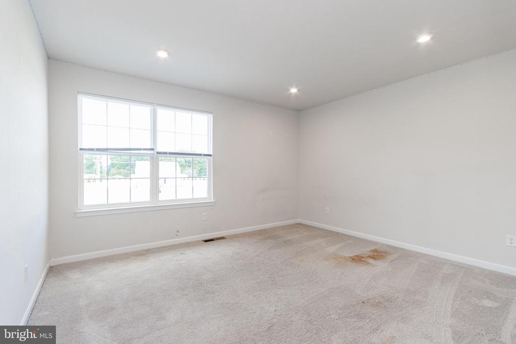 9003 WALNUT HILL RD, FREDERICKSBURG, Virginia 22408, 5 Bedrooms Bedrooms, ,3 BathroomsBathrooms,Residential,9003 WALNUT HILL RD,VASP2034648 MLS # VASP2034648