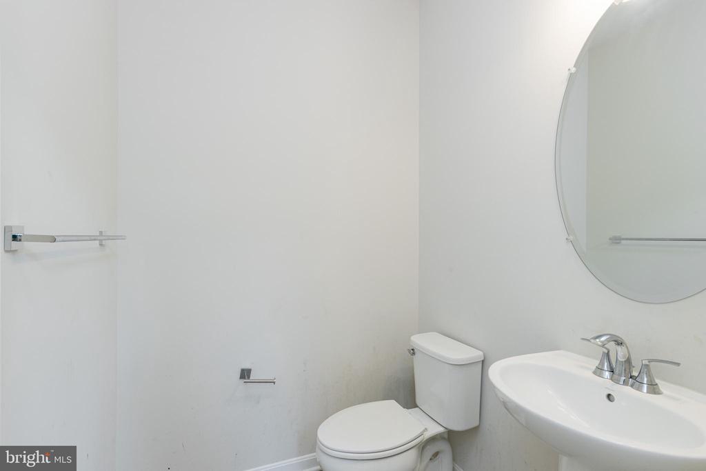 9003 WALNUT HILL RD, FREDERICKSBURG, Virginia 22408, 5 Bedrooms Bedrooms, ,3 BathroomsBathrooms,Residential,9003 WALNUT HILL RD,VASP2034648 MLS # VASP2034648