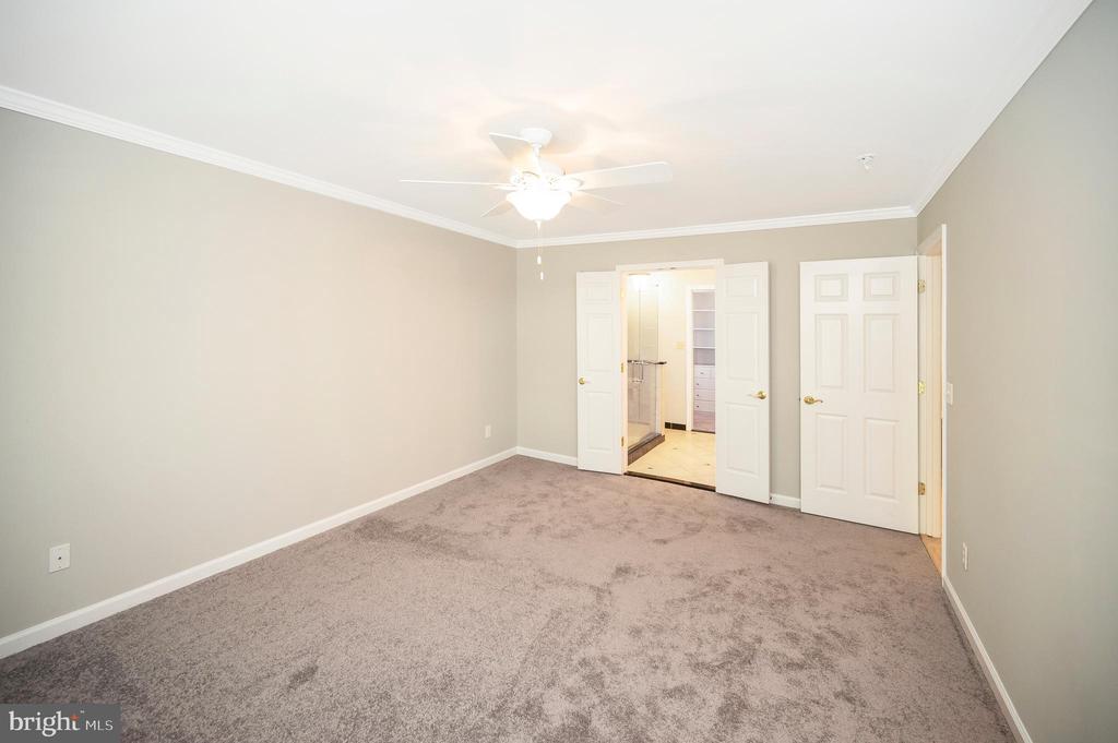 3906 LAKEVIEW PKWY, LOCUST GROVE, Virginia 22508, 4 Bedrooms Bedrooms, ,2 BathroomsBathrooms,Residential,3906 LAKEVIEW PKWY,VAOR2010170 MLS # VAOR2010170