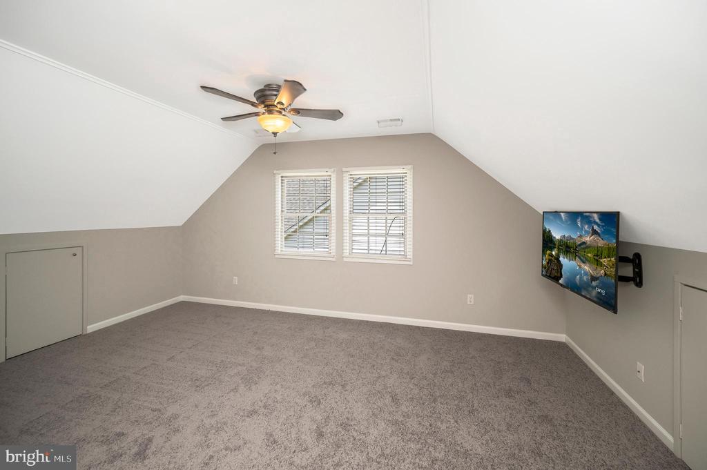 3906 LAKEVIEW PKWY, LOCUST GROVE, Virginia 22508, 4 Bedrooms Bedrooms, ,2 BathroomsBathrooms,Residential,3906 LAKEVIEW PKWY,VAOR2010170 MLS # VAOR2010170