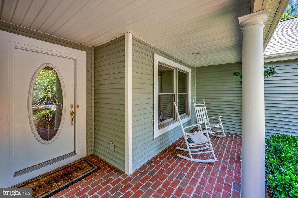 3906 LAKEVIEW PKWY, LOCUST GROVE, Virginia 22508, 4 Bedrooms Bedrooms, ,2 BathroomsBathrooms,Residential,3906 LAKEVIEW PKWY,VAOR2010170 MLS # VAOR2010170