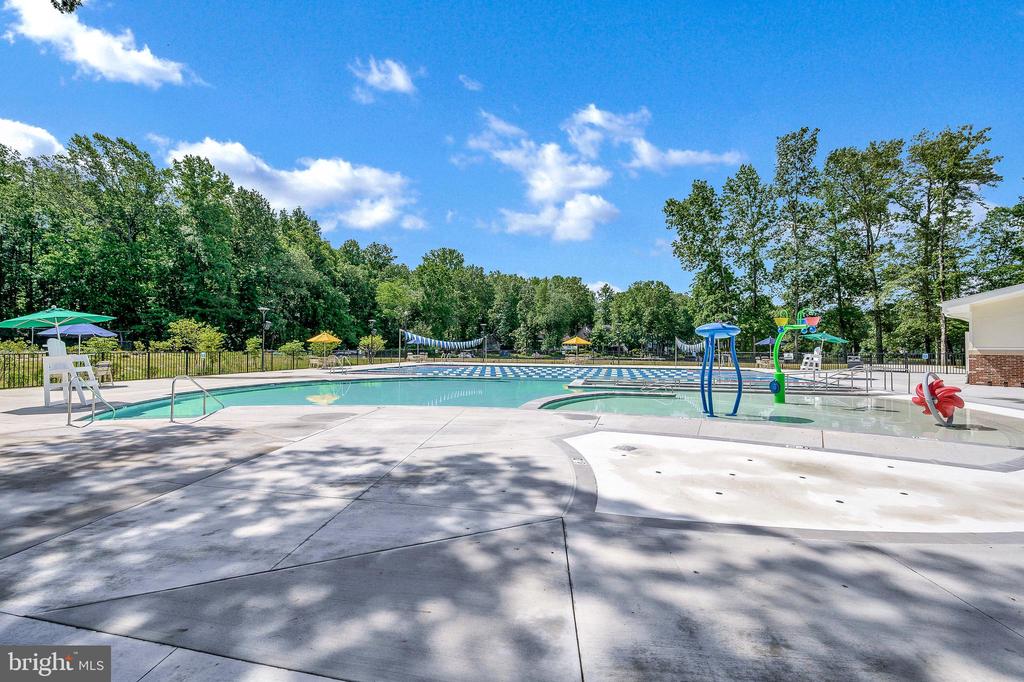 3906 LAKEVIEW PKWY, LOCUST GROVE, Virginia 22508, 4 Bedrooms Bedrooms, ,2 BathroomsBathrooms,Residential,3906 LAKEVIEW PKWY,VAOR2010170 MLS # VAOR2010170