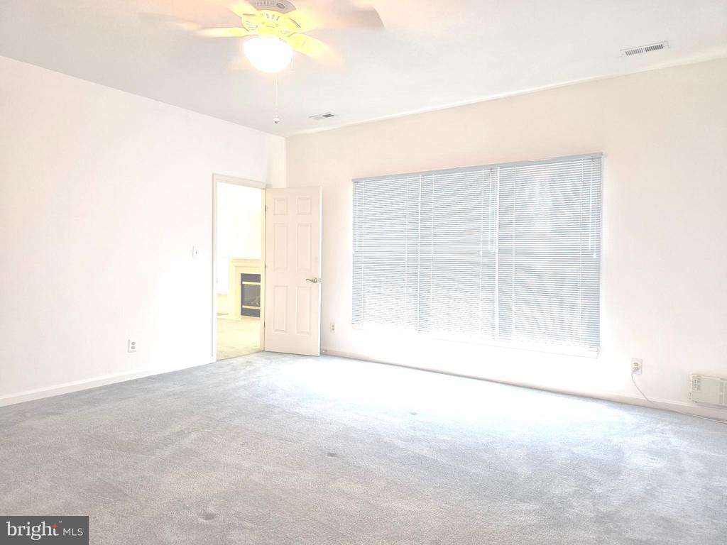 11206 LYNCHBURG DR, FREDERICKSBURG, Virginia 22407, 2 Bedrooms Bedrooms, ,2 BathroomsBathrooms,Residential,11206 LYNCHBURG DR,VASP2034650 MLS # VASP2034650
