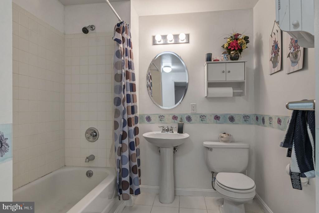 8802 DUNDEE DR, FREDERICKSBURG, Virginia 22408, 4 Bedrooms Bedrooms, ,3 BathroomsBathrooms,Residential,8802 DUNDEE DR,VASP2034676 MLS # VASP2034676