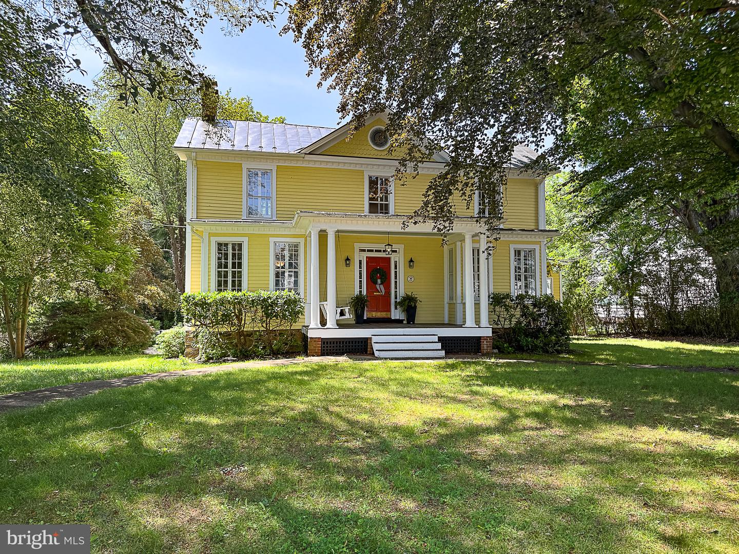 19 E LOUDOUN ST, ROUND HILL, Virginia 20141, 4 Bedrooms Bedrooms, ,3 BathroomsBathrooms,Residential,For sale,19 E LOUDOUN ST,VALO2101956 MLS # VALO2101956