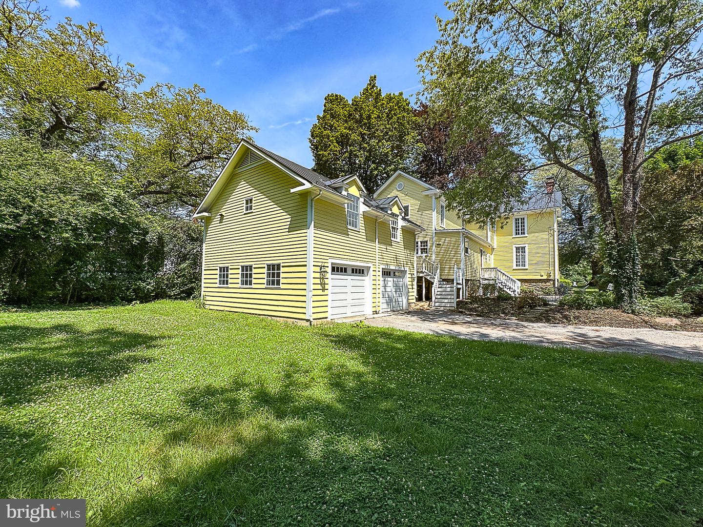 19 E LOUDOUN ST, ROUND HILL, Virginia 20141, 4 Bedrooms Bedrooms, ,3 BathroomsBathrooms,Residential,For sale,19 E LOUDOUN ST,VALO2101956 MLS # VALO2101956