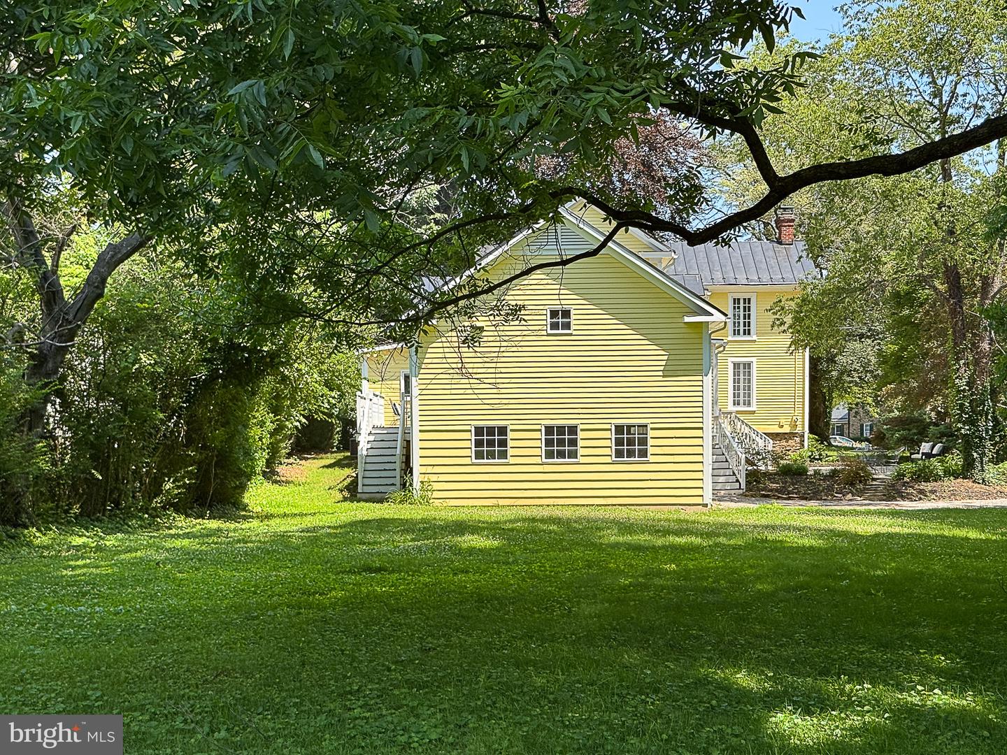 19 E LOUDOUN ST, ROUND HILL, Virginia 20141, 4 Bedrooms Bedrooms, ,3 BathroomsBathrooms,Residential,For sale,19 E LOUDOUN ST,VALO2101956 MLS # VALO2101956
