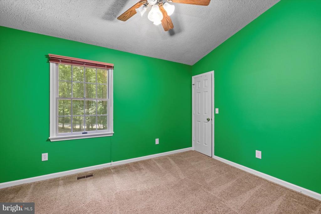 11701 BERRY LN, SPOTSYLVANIA, Virginia 22551, 3 Bedrooms Bedrooms, ,2 BathroomsBathrooms,Residential,11701 BERRY LN,VASP2034636 MLS # VASP2034636