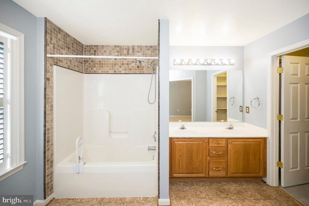 117 SAYLERS CREEK RD, LOCUST GROVE, Virginia 22508, 3 Bedrooms Bedrooms, ,2 BathroomsBathrooms,Residential,117 SAYLERS CREEK RD,VAOR2010154 MLS # VAOR2010154