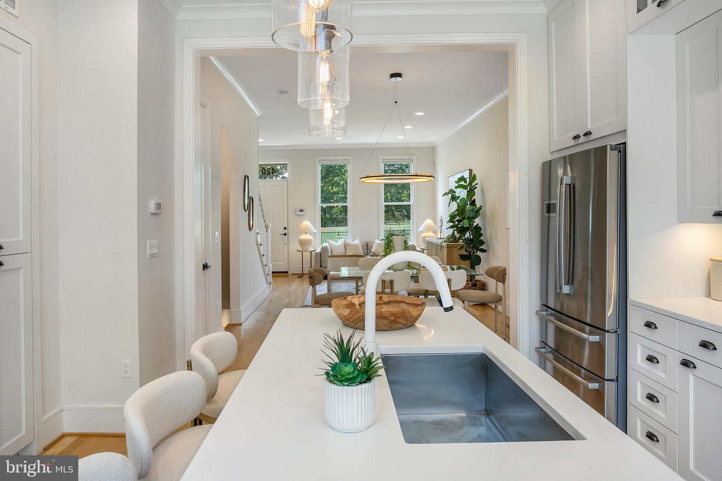 420 13TH ST SE, WASHINGTON, District Of Columbia 20003, 3 Bedrooms Bedrooms, ,4 BathroomsBathrooms,Residential,For sale,420 13TH ST SE,DCDC2210062 MLS # DCDC2210062