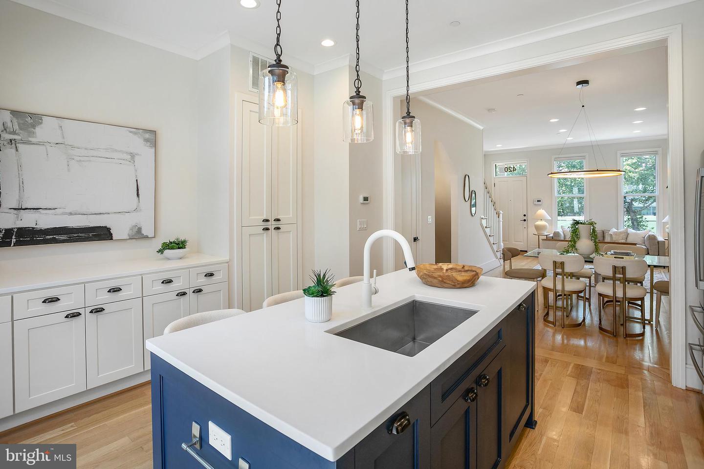 420 13TH ST SE, WASHINGTON, District Of Columbia 20003, 3 Bedrooms Bedrooms, ,4 BathroomsBathrooms,Residential,For sale,420 13TH ST SE,DCDC2210062 MLS # DCDC2210062