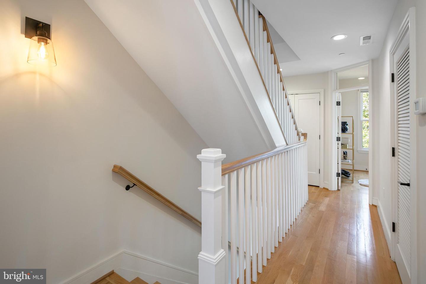 420 13TH ST SE, WASHINGTON, District Of Columbia 20003, 3 Bedrooms Bedrooms, ,4 BathroomsBathrooms,Residential,For sale,420 13TH ST SE,DCDC2210062 MLS # DCDC2210062