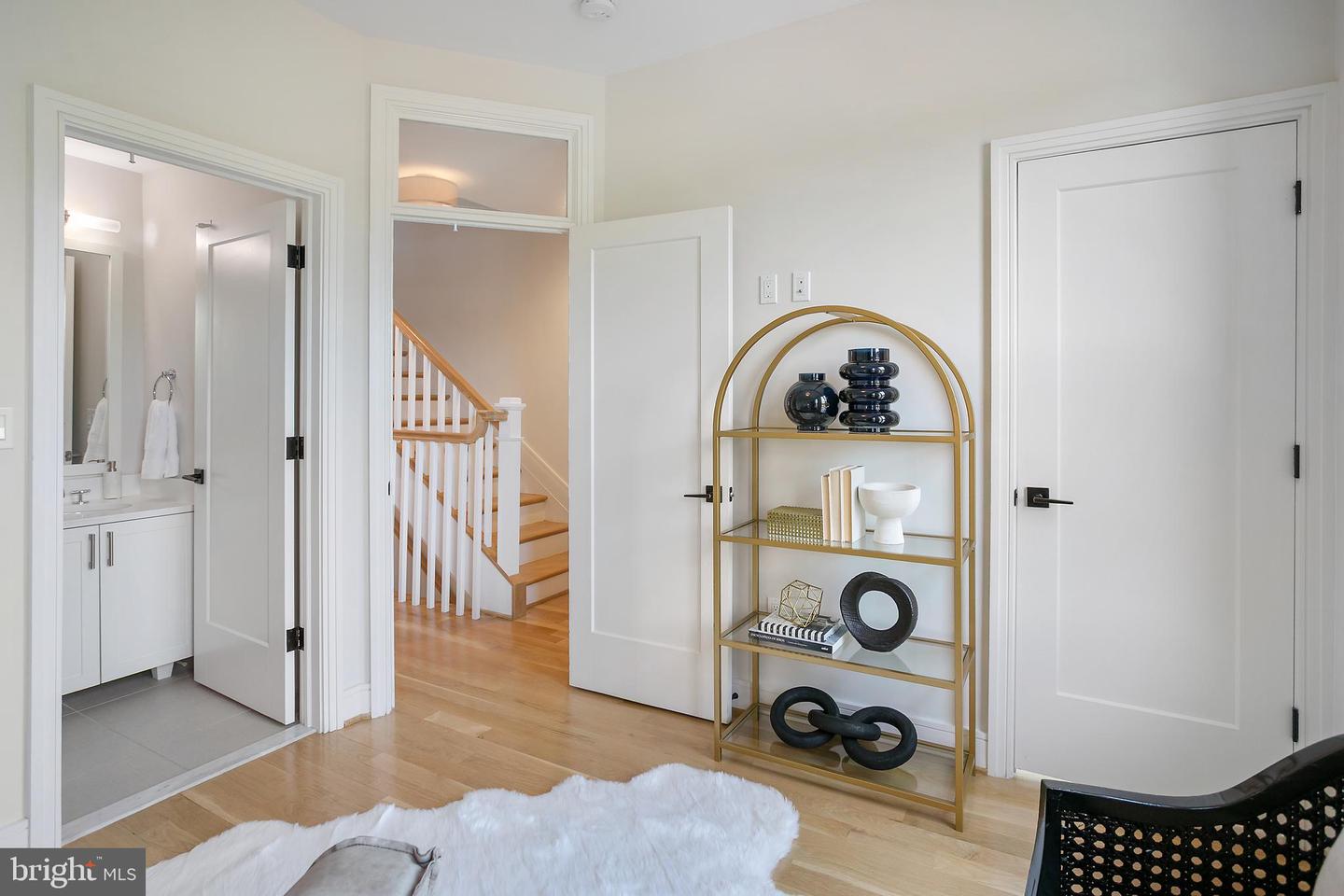 420 13TH ST SE, WASHINGTON, District Of Columbia 20003, 3 Bedrooms Bedrooms, ,4 BathroomsBathrooms,Residential,For sale,420 13TH ST SE,DCDC2210062 MLS # DCDC2210062
