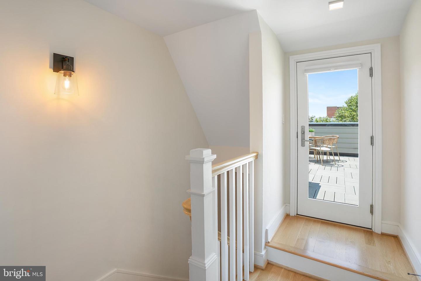 420 13TH ST SE, WASHINGTON, District Of Columbia 20003, 3 Bedrooms Bedrooms, ,4 BathroomsBathrooms,Residential,For sale,420 13TH ST SE,DCDC2210062 MLS # DCDC2210062