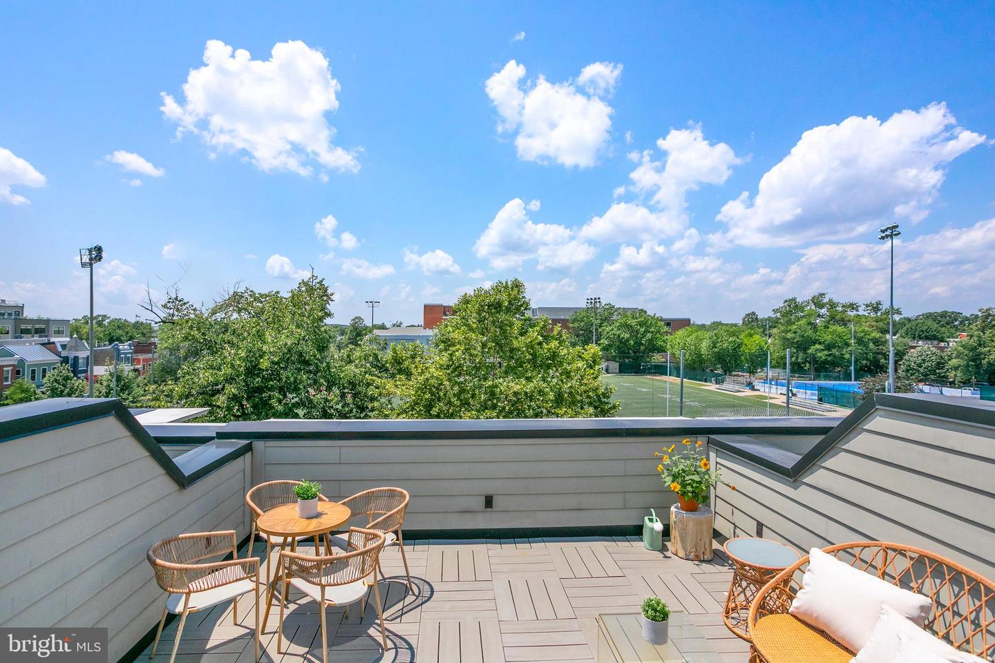 420 13TH ST SE, WASHINGTON, District Of Columbia 20003, 3 Bedrooms Bedrooms, ,4 BathroomsBathrooms,Residential,For sale,420 13TH ST SE,DCDC2210062 MLS # DCDC2210062