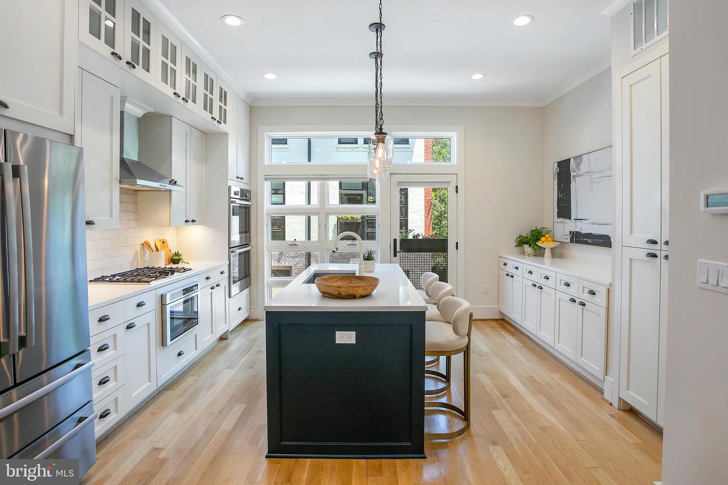 420 13TH ST SE, WASHINGTON, District Of Columbia 20003, 3 Bedrooms Bedrooms, ,4 BathroomsBathrooms,Residential,For sale,420 13TH ST SE,DCDC2210062 MLS # DCDC2210062