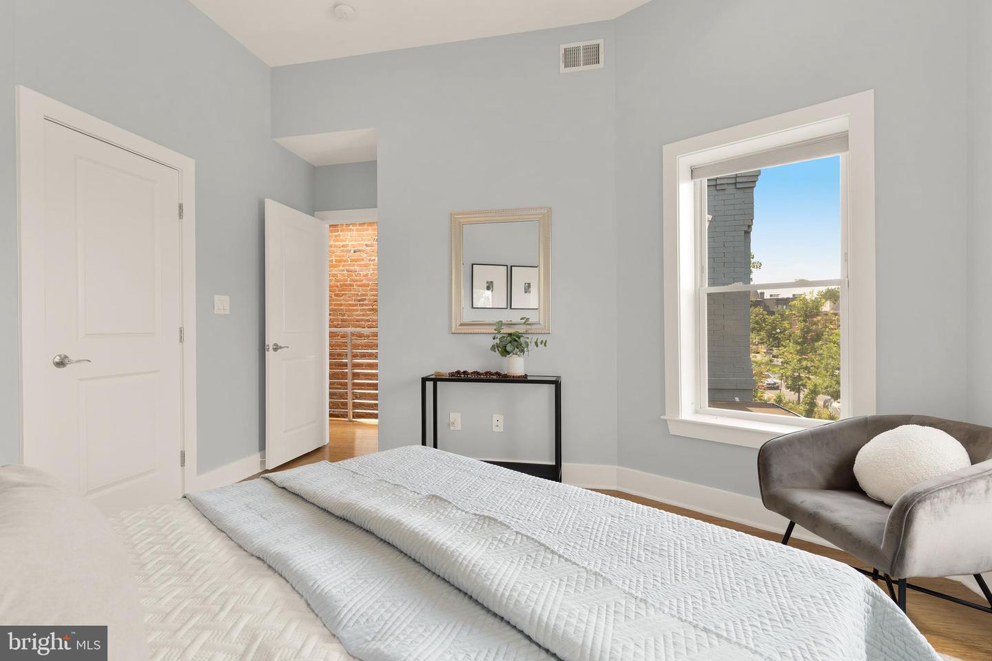 1353 MARYLAND AVE NE, WASHINGTON, District Of Columbia 20002, 3 Bedrooms Bedrooms, ,2 BathroomsBathrooms,Residential,For sale,1353 MARYLAND AVE NE,DCDC2210066 MLS # DCDC2210066