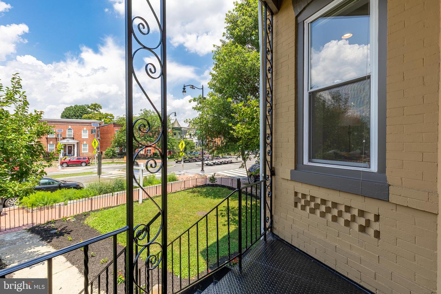 1353 MARYLAND AVE NE, WASHINGTON, District Of Columbia 20002, 3 Bedrooms Bedrooms, ,2 BathroomsBathrooms,Residential,For sale,1353 MARYLAND AVE NE,DCDC2210066 MLS # DCDC2210066