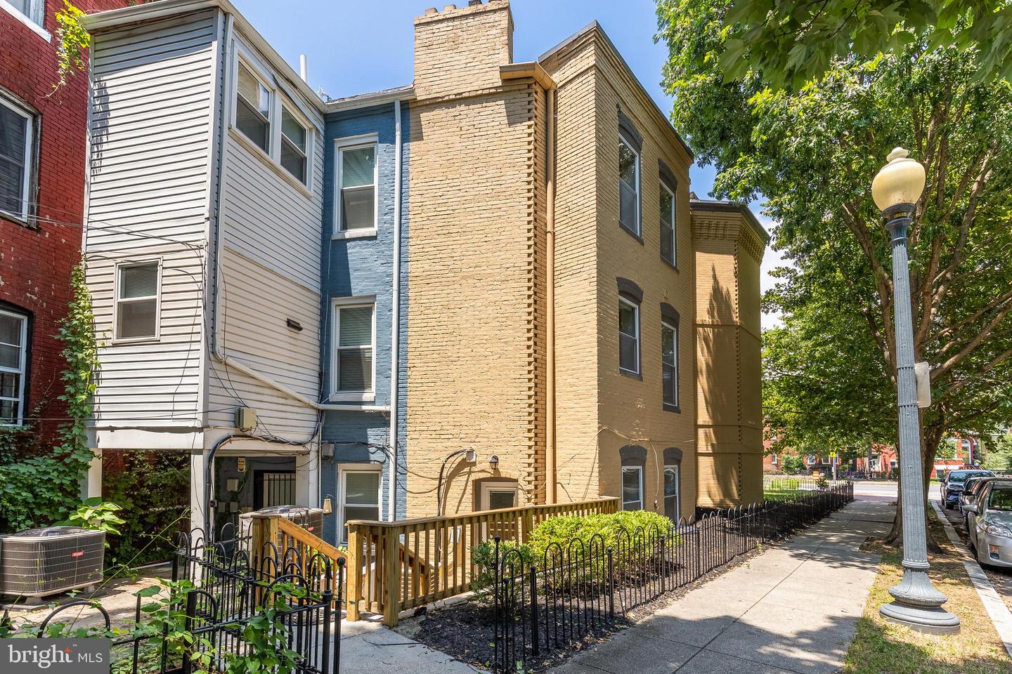 1353 MARYLAND AVE NE, WASHINGTON, District Of Columbia 20002, 3 Bedrooms Bedrooms, ,2 BathroomsBathrooms,Residential,For sale,1353 MARYLAND AVE NE,DCDC2210066 MLS # DCDC2210066