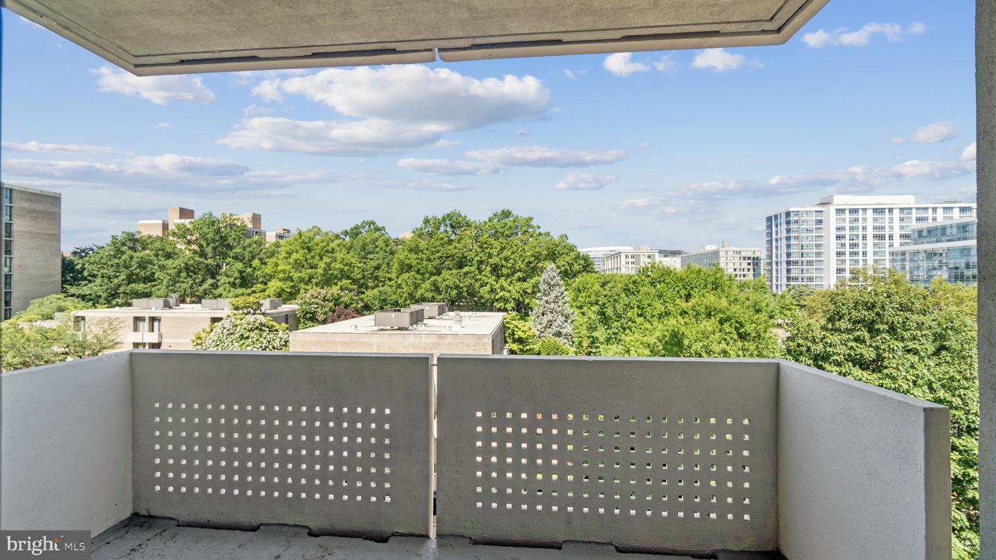 300 M ST SW #N315, WASHINGTON, District Of Columbia 20024, 2 Bedrooms Bedrooms, ,1 BathroomBathrooms,Residential,For sale,300 M ST SW #N315,DCDC2210080 MLS # DCDC2210080