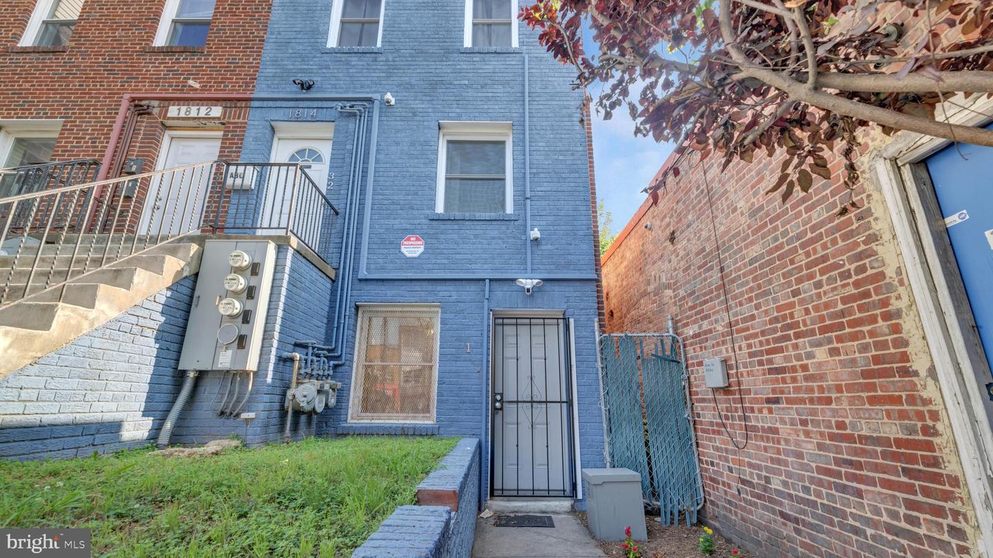 1814 BENNING RD NE #1, WASHINGTON, District Of Columbia 20002, 1 Bedroom Bedrooms, ,1 BathroomBathrooms,Residential,For sale,1814 BENNING RD NE #1,DCDC2210090 MLS # DCDC2210090